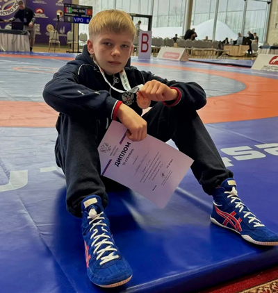 Анатолий Махин